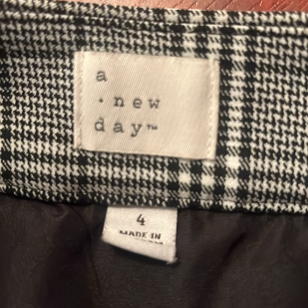 A new day checkered print skirt - Picture 3 of 6